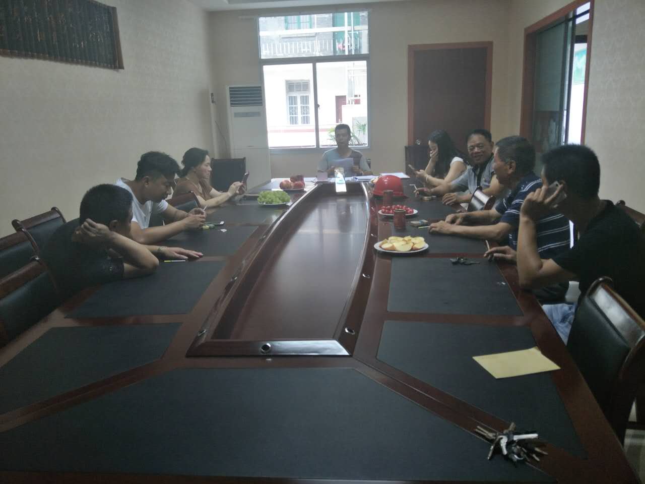 2017年7月1日黨員會(huì)議《會(huì)議主題：一、學(xué)習(xí)廖俊波找差距、抓落實(shí)主題組織生活會(huì)。二、學(xué)習(xí)袁毅同志在學(xué)習(xí)廖俊波同志先進(jìn)事跡座談會(huì)上的講話。三、劉云山在福建調(diào)研時(shí)強(qiáng)調(diào)學(xué)習(xí)弘揚(yáng)廖俊波同志崇高精神在為民實(shí)干中發(fā)揮先鋒模范作用的文章。》